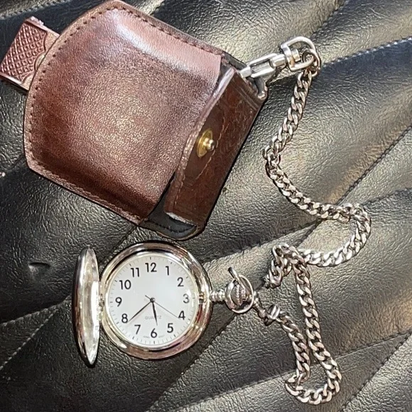 Good Ole Pocket Watch Setup - Picture 1 of 5